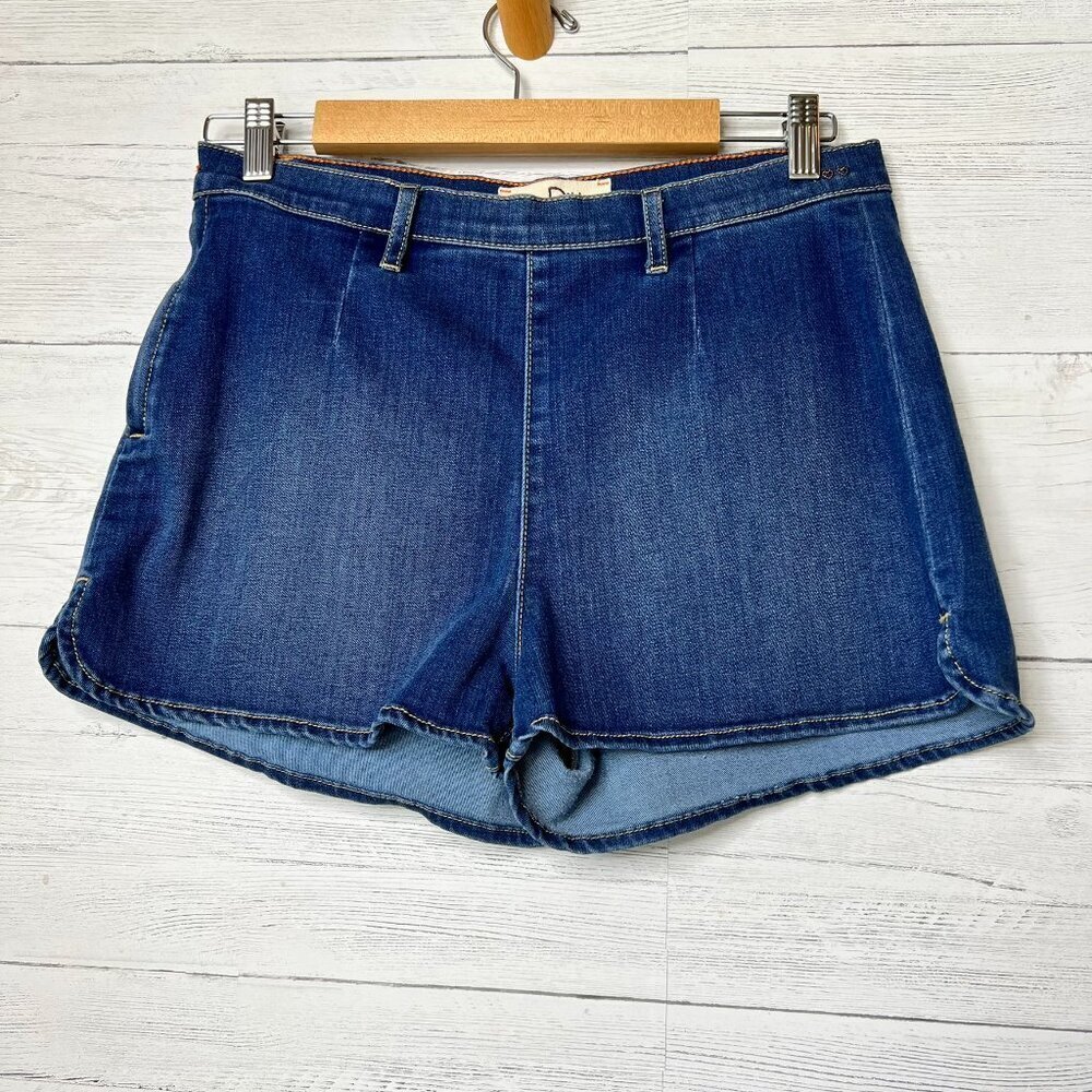 Dittos Shorts Womens Size 30 / Medium High Rise Denim Rounded Hem Summer